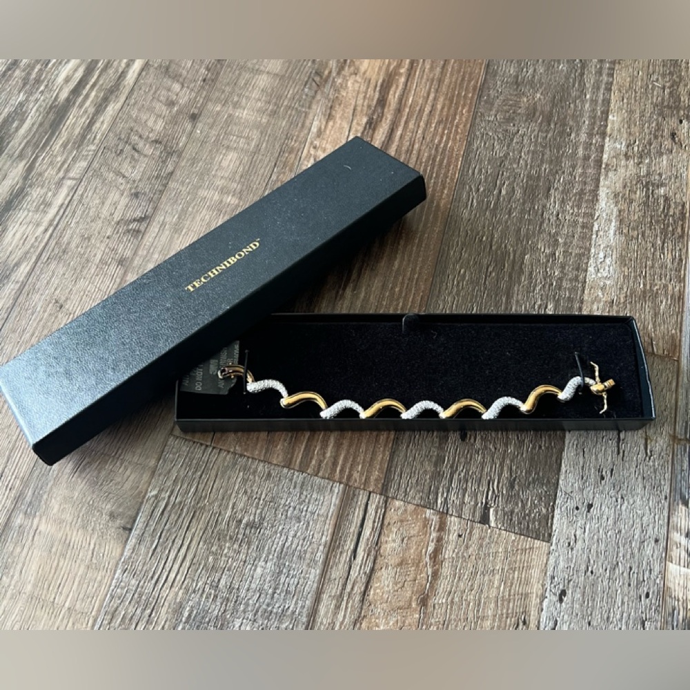NIB Technibond bracelet.